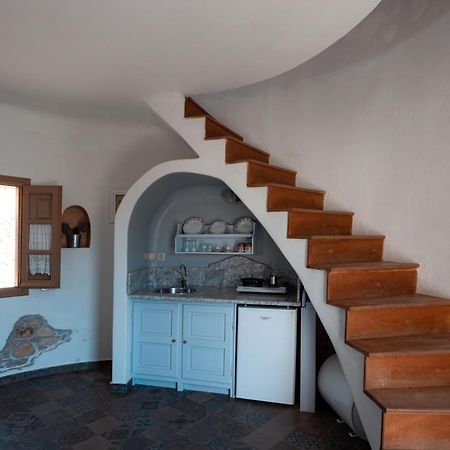 Xaraki Traditional Houses Folegandros Town Exterior photo