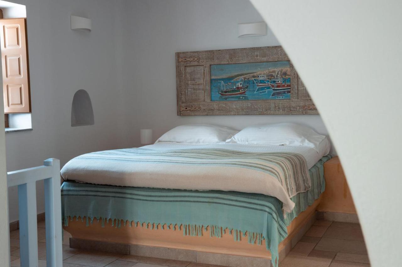 Xaraki Traditional Houses Folegandros Town Exterior photo